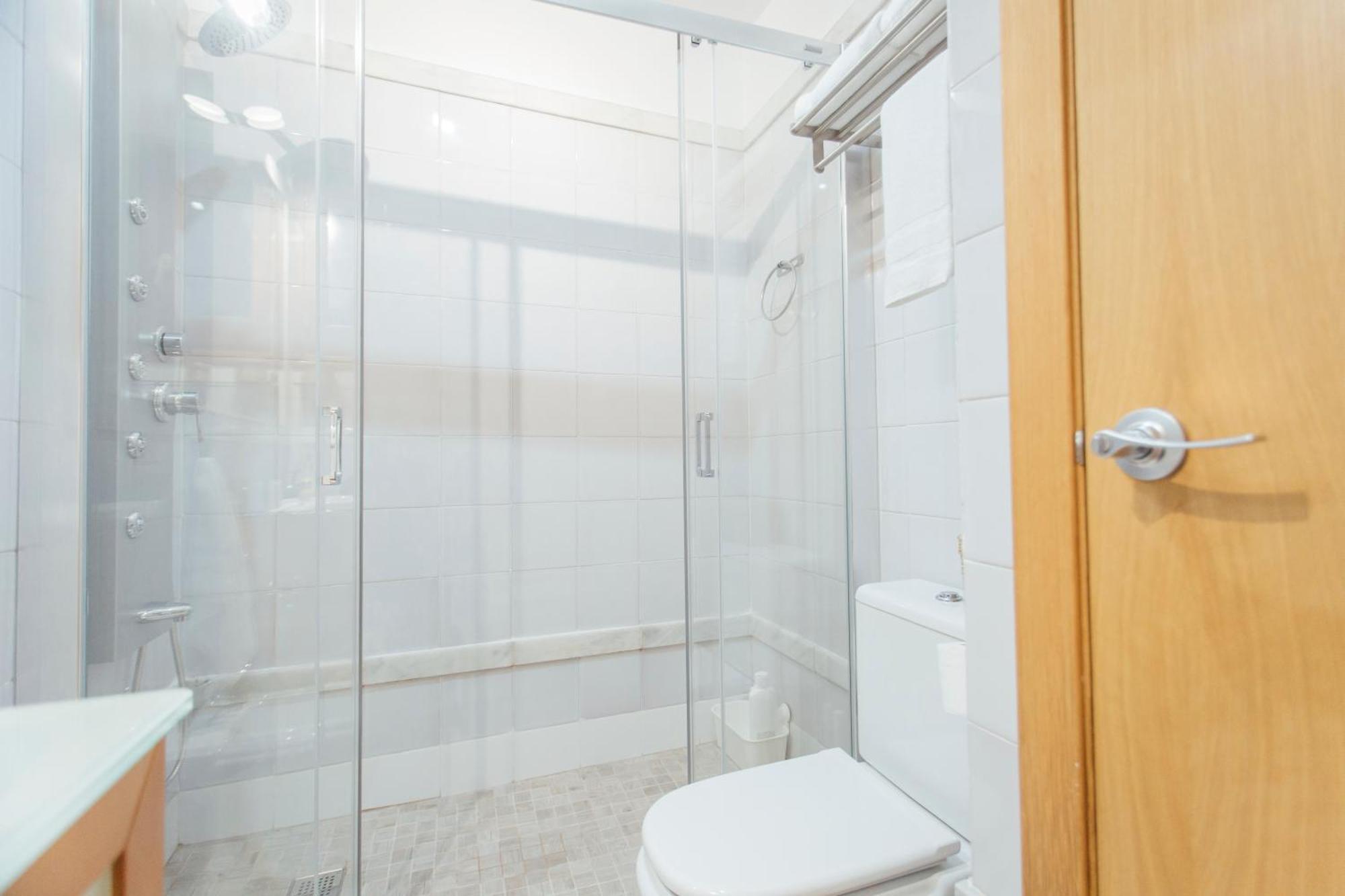 Ferienwohnung Beautiful And Cozy- 1Bd 1Bth- Arenal Center Sevilla Exterior foto