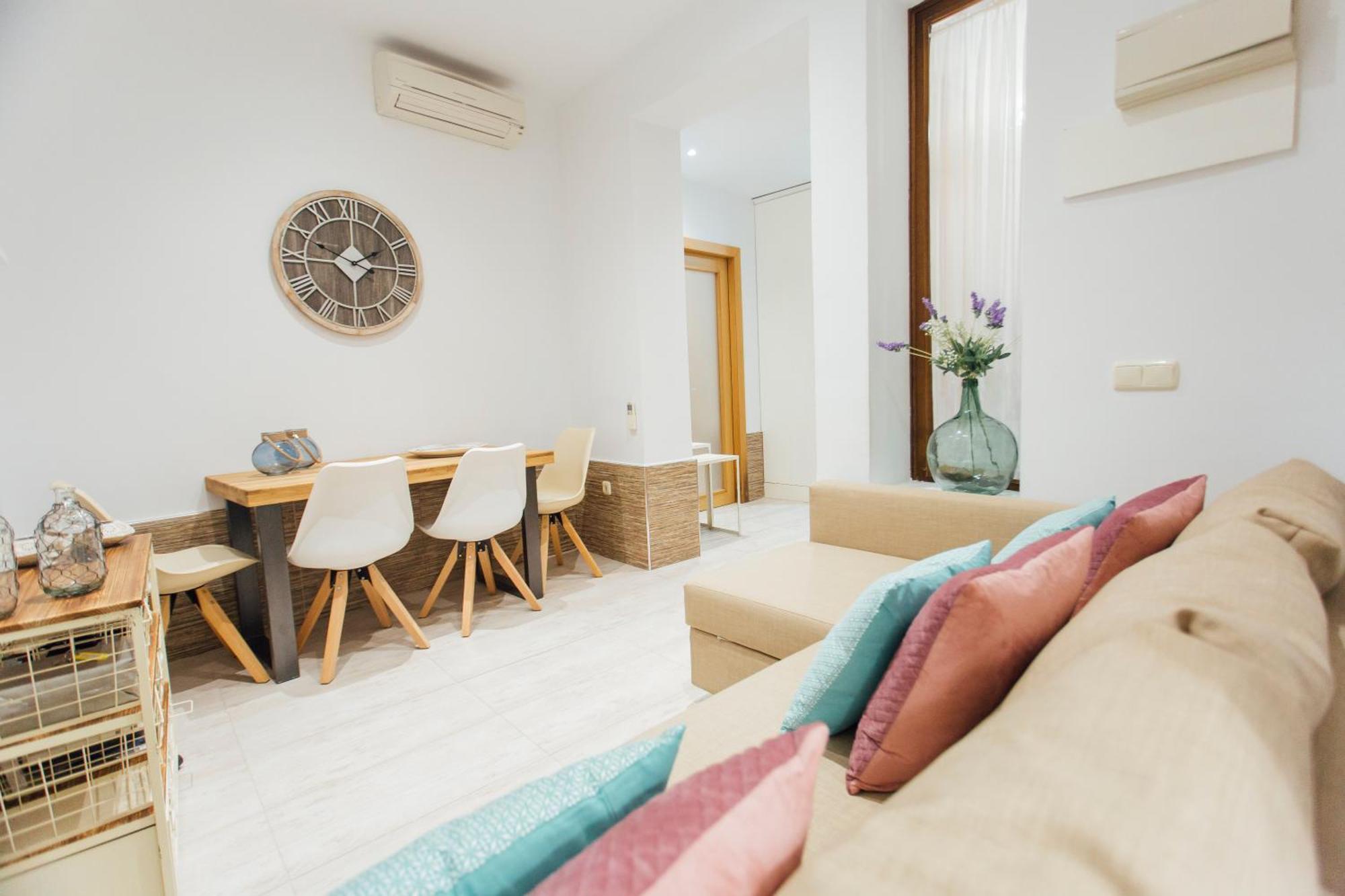 Ferienwohnung Beautiful And Cozy- 1Bd 1Bth- Arenal Center Sevilla Exterior foto