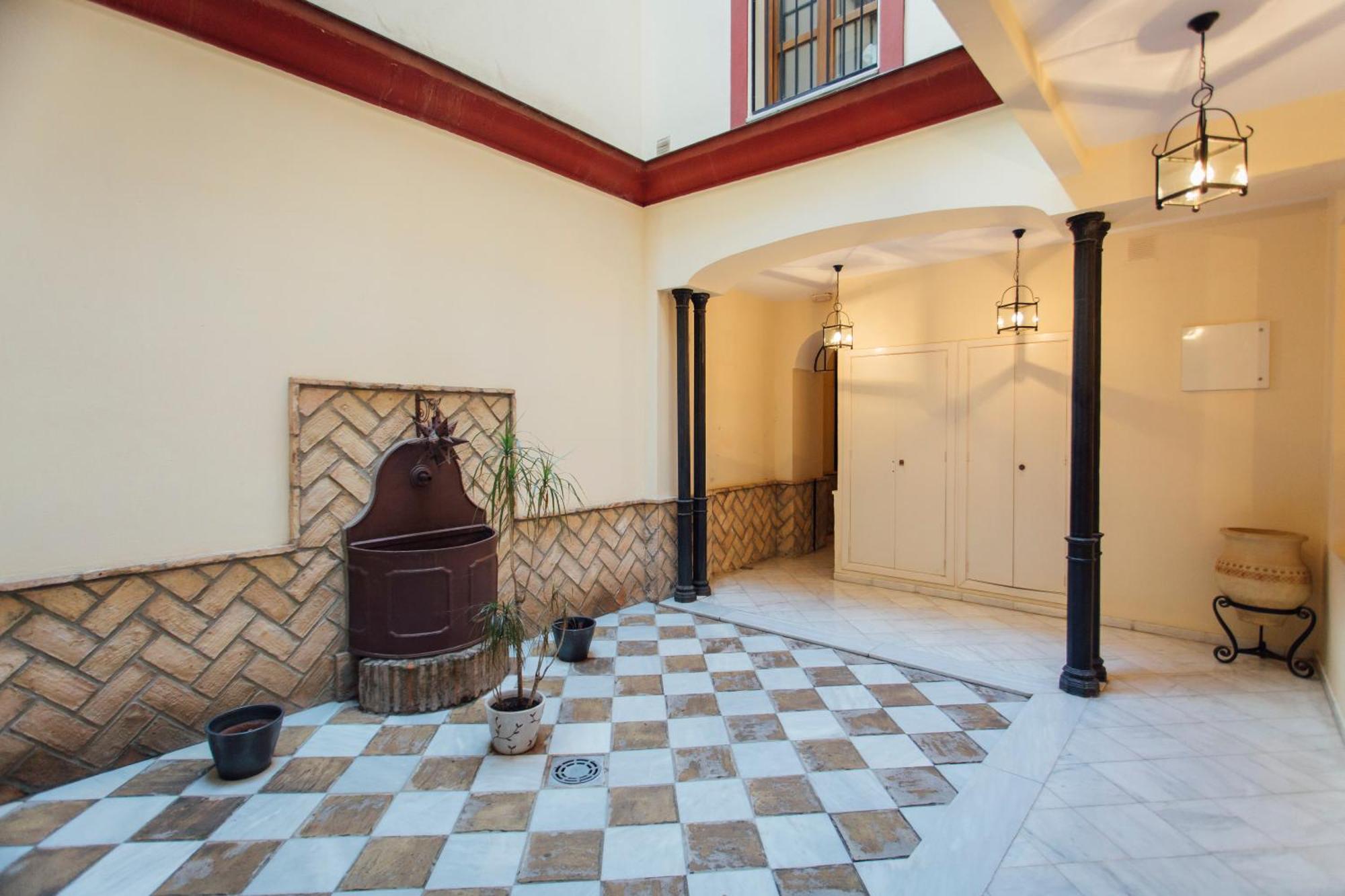 Ferienwohnung Beautiful And Cozy- 1Bd 1Bth- Arenal Center Sevilla Exterior foto