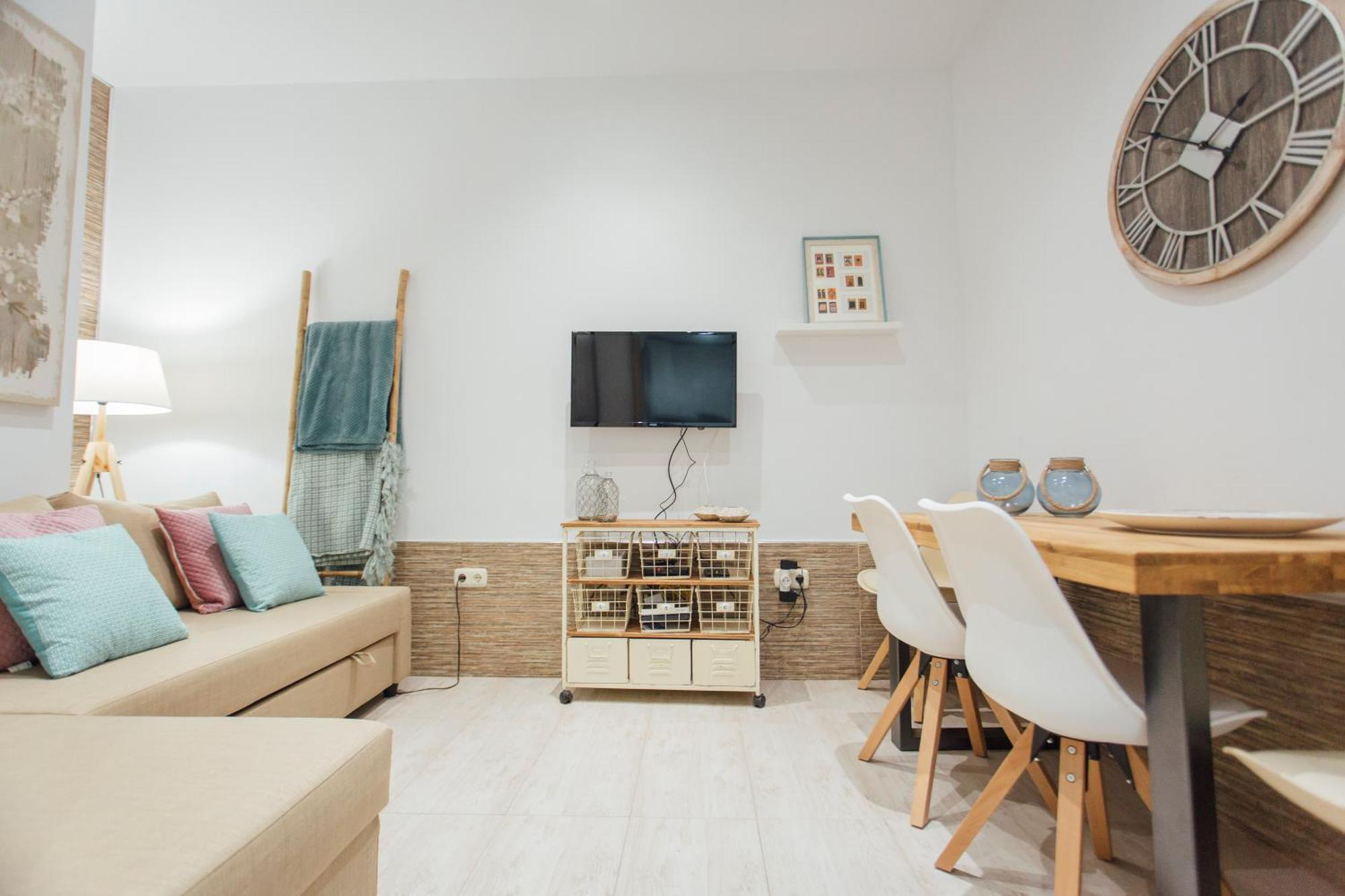 Ferienwohnung Beautiful And Cozy- 1Bd 1Bth- Arenal Center Sevilla Exterior foto