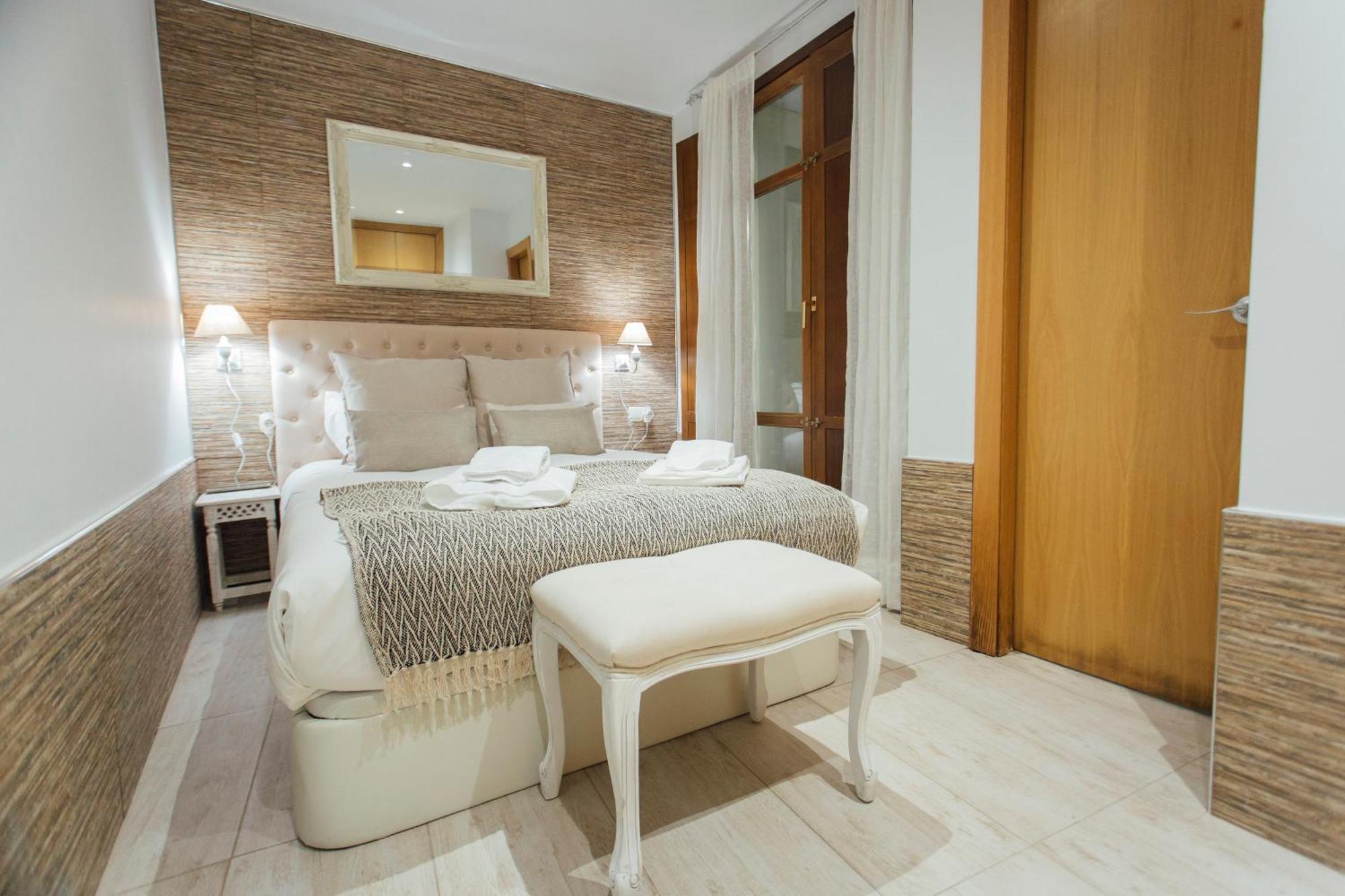 Ferienwohnung Beautiful And Cozy- 1Bd 1Bth- Arenal Center Sevilla Exterior foto